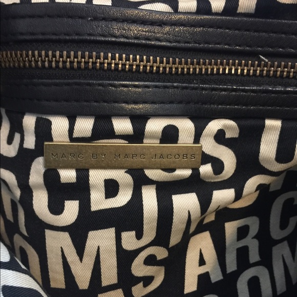 Marc by Marc Jacobs handbag - Picture 5 of 5